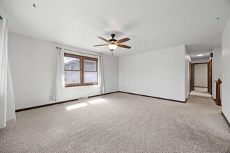 1564 Prairie du Chien Rd in Iowa City, IA - Building Photo - Building Photo