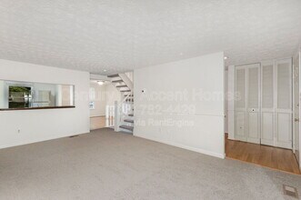 9086 Tiffany Park Ct in Springfield, VA - Building Photo - Building Photo