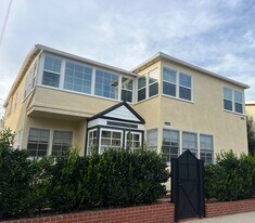 45 Coronado Ave, Unit 45 Coronado in Long Beach, CA - Building Photo