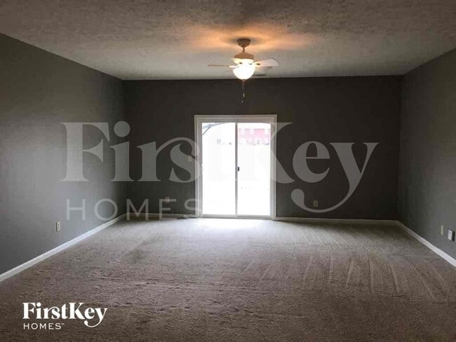 562 Farnham Dr in Westfield, IN - Building Photo - Building Photo