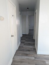 7240 Gillespie St, Unit 2FL in Philadelphia, PA - Building Photo - Building Photo