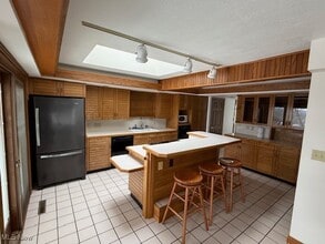 1590 N Crater Ave in Dover, OH - Building Photo - Building Photo