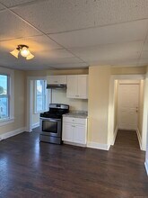 330 Hollister St in Stratford, CT - Building Photo - Building Photo