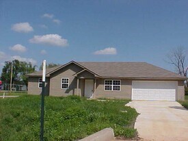 1410 N Church St in Jonesboro, AR - Building Photo