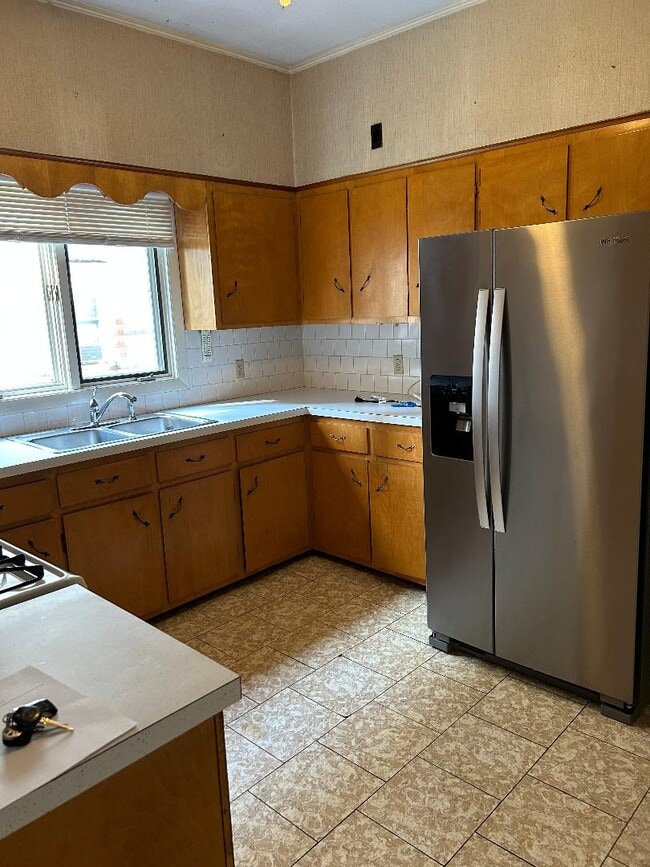 50 Thompson St, Unit 2