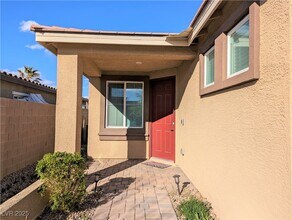 2160 Del Aqua Ave in Henderson, NV - Building Photo - Building Photo