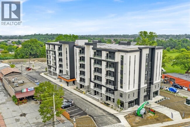 11646 Tecumseh Rd E in Windsor, ON - Building Photo - Building Photo