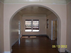 614 S Main St-Unit -1 in Mt. Pleasant, MI - Building Photo - Building Photo