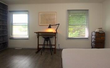 5377 Bates Rd in Williamsburg, MI - Building Photo - Building Photo