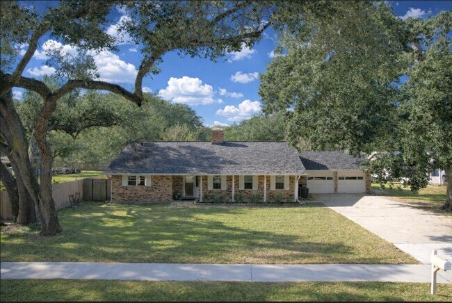 property at 2819 Fortuna Dr