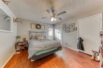 1108 Lynn St in Weatherford, TX - Building Photo - Building Photo
