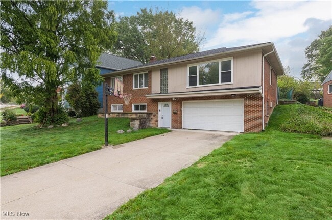 23728 Glenhill Dr in Beachwood, OH - Building Photo - Building Photo