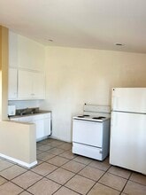 1118 Laurel Ave in Las Vegas, NV - Building Photo - Building Photo