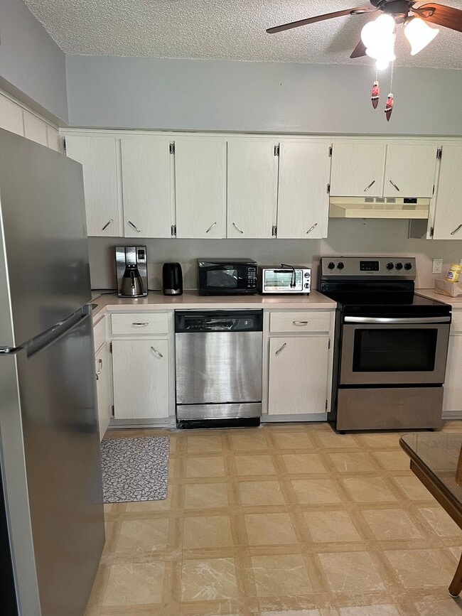 2292 Costa Rican Dr in Clearwater, FL - Building Photo - Building Photo