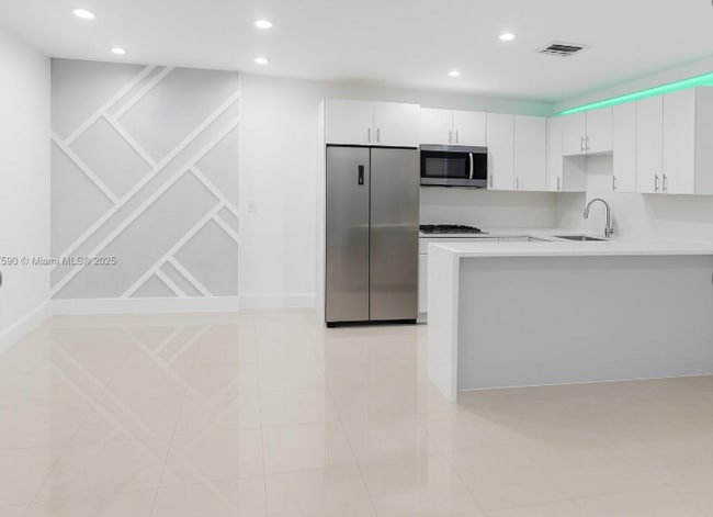 845 NW 2nd St in Florida City, FL - Foto de edificio - Building Photo