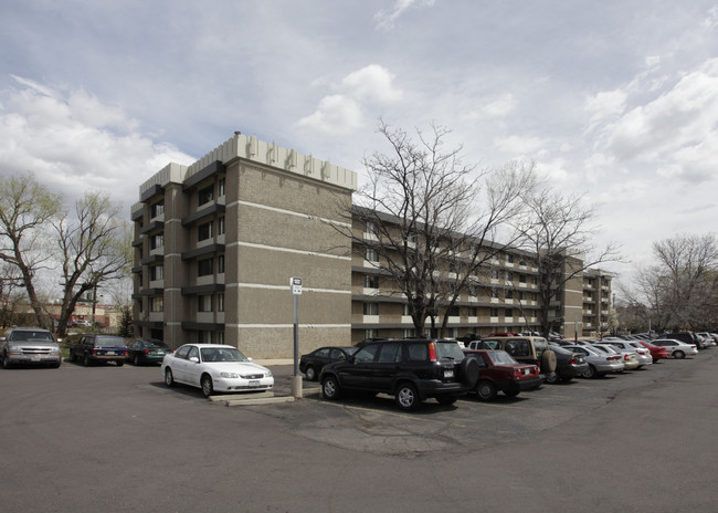 Creekside Apartments in Boulder, CO - Foto de edificio - Building Photo