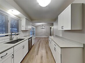 8140 49th Ave N in Minneapolis, MN - Building Photo - Building Photo