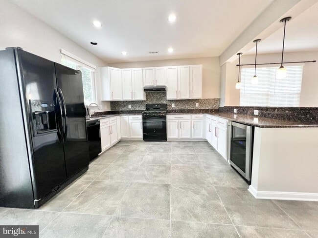 6400 Warren Point Ct in Alexandria, VA - Building Photo - Building Photo