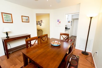 13116 Shadyside Ln in Germantown, MD - Foto de edificio - Building Photo