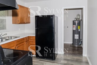 2215 Montclair Rd in Leesburg, FL - Building Photo - Building Photo