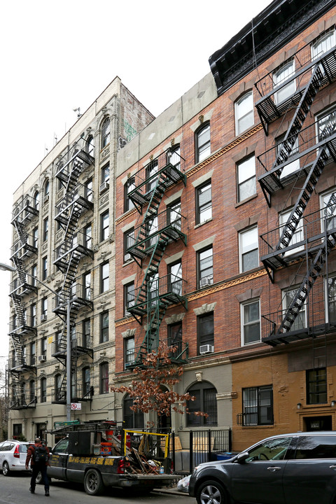 516 East 12th Street in New York, NY - Building Photo