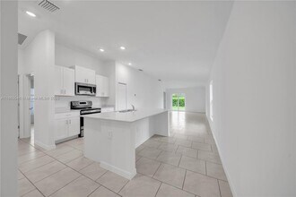 12089 Monterey Pine Ln in Ft. Myers, FL - Building Photo - Building Photo