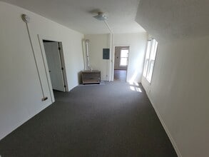 514 Niagara St, Unit C in Eau Claire, WI - Foto de edificio - Building Photo