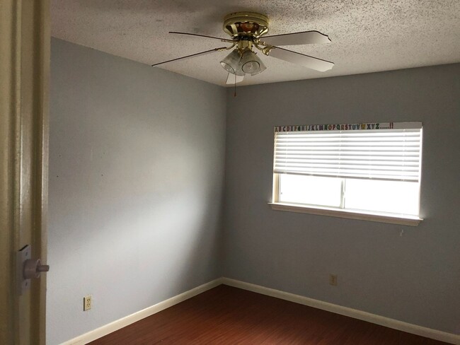 6115 Ferrysage Dr in San Antonio, TX - Building Photo - Building Photo