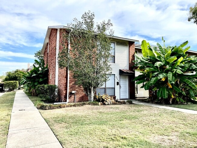 property at 5533 Riverstone Dr