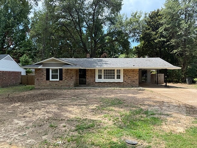 property at 4801 Dianne Dr