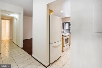 2255 Castle Rock Square in Reston, VA - Building Photo - Building Photo