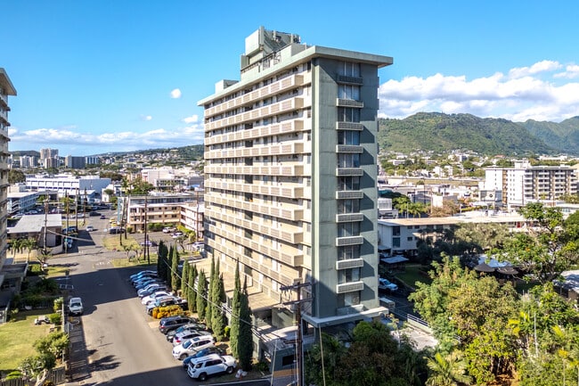 Hono Hale Towers in Honolulu, HI - Building Photo - Building Photo