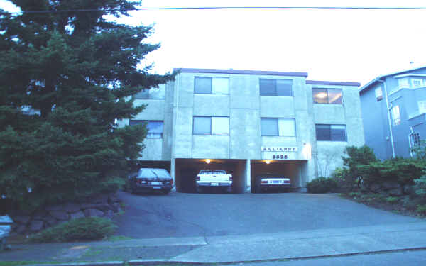 Bal-anne Apartments in Seattle, WA - Building Photo - Building Photo