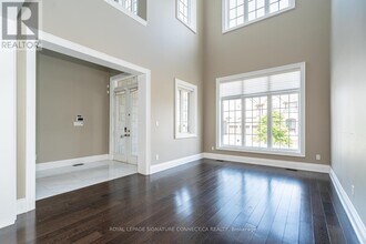 376 Torrey Pines Rd in Vaughan, ON - Building Photo - Building Photo