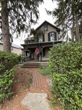 436 S 2nd St in Chambersburg, PA - Foto de edificio - Building Photo