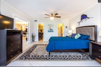 3100 NE 49th St, Unit 1010 in Fort Lauderdale, FL - Foto de edificio - Building Photo