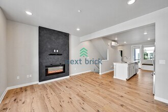 6645 NE 189 Ct in Kenmore, WA - Building Photo - Building Photo