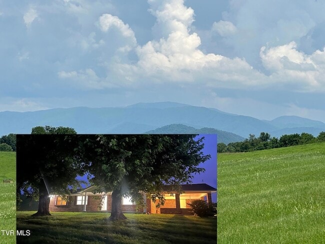 3655 W Allens Bridge Rd in Greeneville, TN - Building Photo - Building Photo