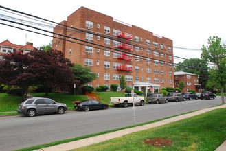 Cherry Hill Towers in Elizabeth, NJ - Building Photo - Building Photo