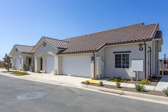 Coronado Apartments in Fresno, CA - Foto de edificio - Building Photo