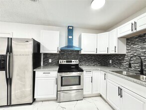 10365 SW 149th Terrace in Miami, FL - Building Photo - Building Photo