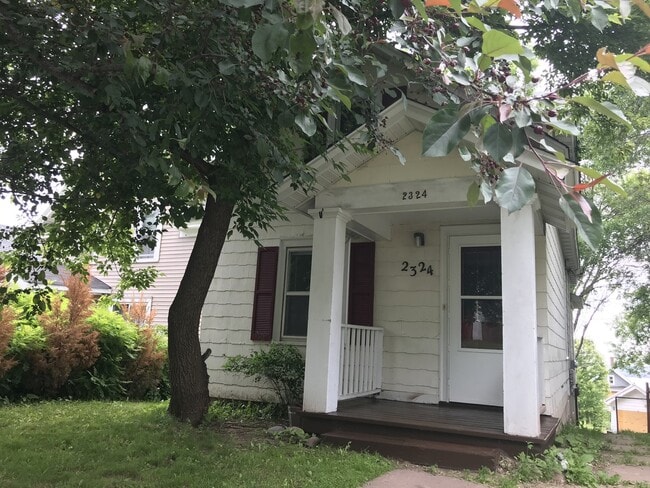 2324 W 7th St in Duluth, MN - Building Photo - Building Photo