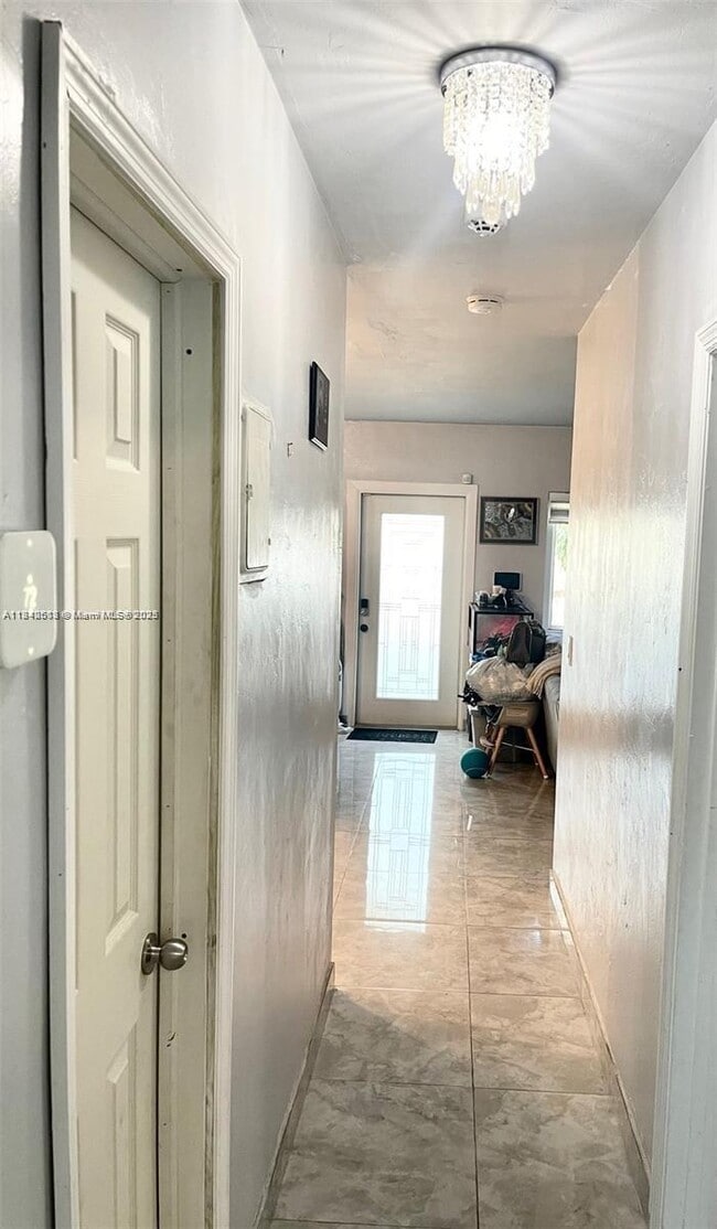 1015 NW 24th Ave in Fort Lauderdale, FL - Building Photo - Building Photo