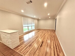 5026 Redstart St in Houston, TX - Building Photo - Building Photo