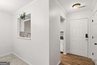 24307 Plantation Dr NE in Atlanta, GA - Building Photo - Building Photo