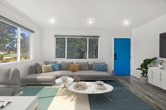 1486 Silver Lake Blvd in Los Angeles, CA - Building Photo - Building Photo