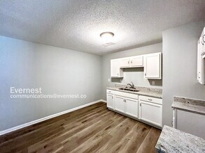 3573 Russelwood Dr in Memphis, TN - Building Photo - Building Photo