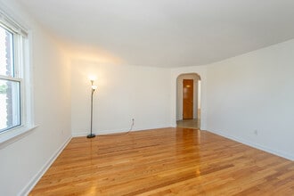 46 Salter Pl in Belleville, NJ - Foto de edificio - Building Photo