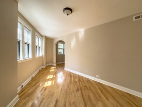 890 Green Bay Rd, Unit J07W in Winnetka, IL - Building Photo - Building Photo