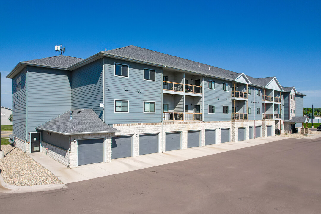 Westview Heights Apartments, LLC in Sioux Falls, SD - Building Photo